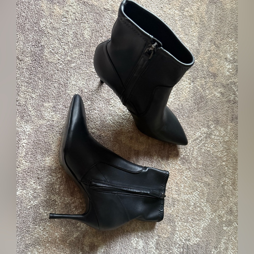Nine West Black High Heeled Leather Booties 7.5M NWOT - Picture 2 of 6